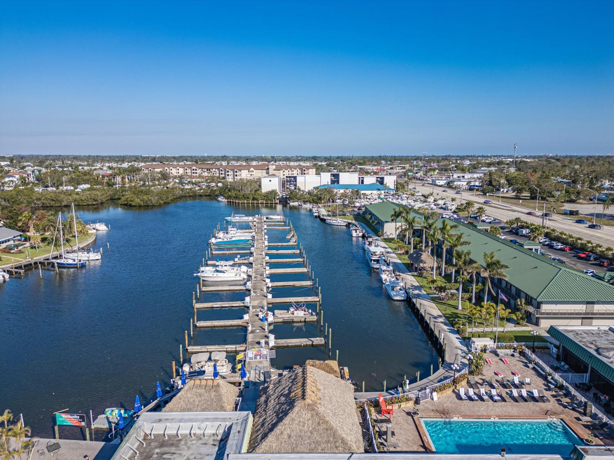 Aparthotel Bay Breeze South Bradenton Esterno foto