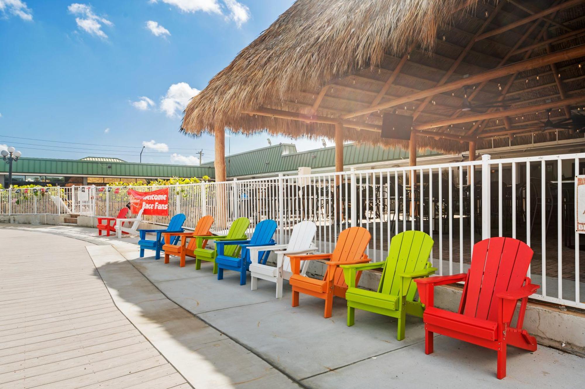 Aparthotel Bay Breeze South Bradenton Esterno foto