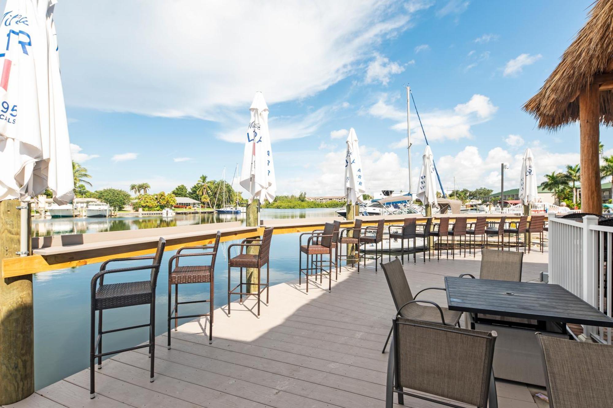 Aparthotel Bay Breeze South Bradenton Esterno foto