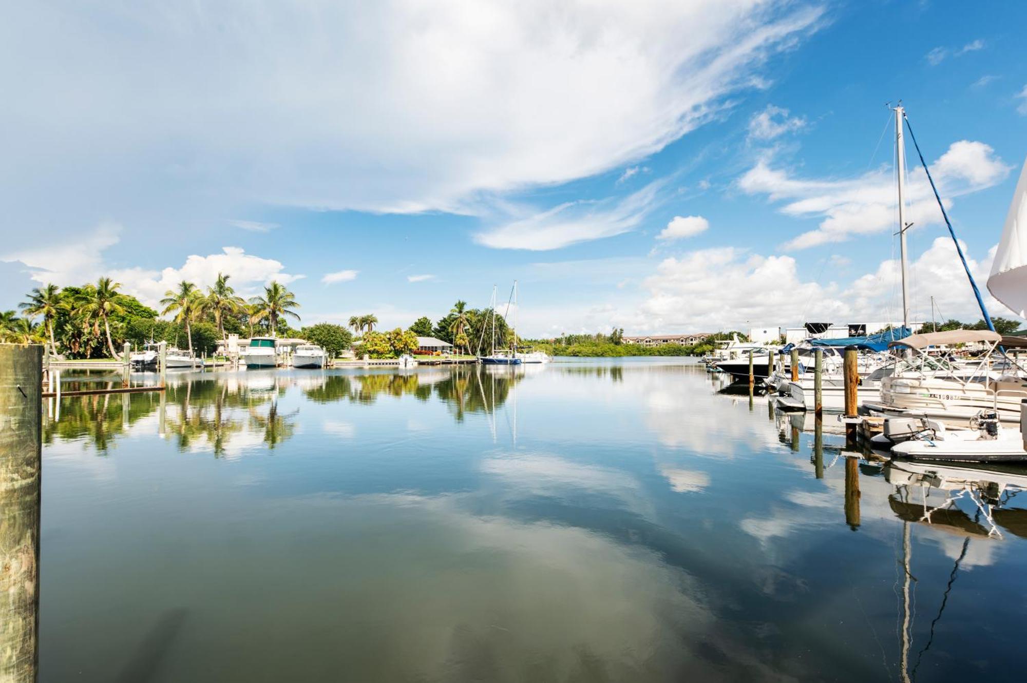 Aparthotel Bay Breeze South Bradenton Esterno foto